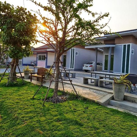 Araya Cottage Uthai Thani Extérieur photo