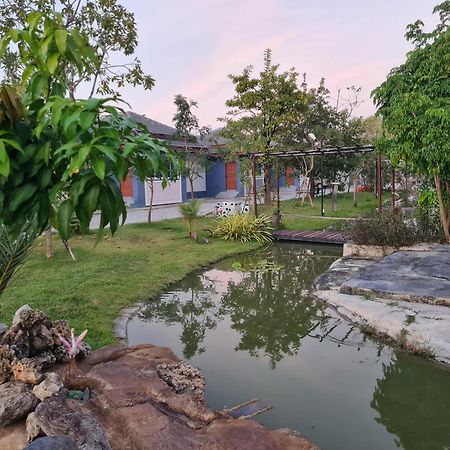 Araya Cottage Uthai Thani Extérieur photo