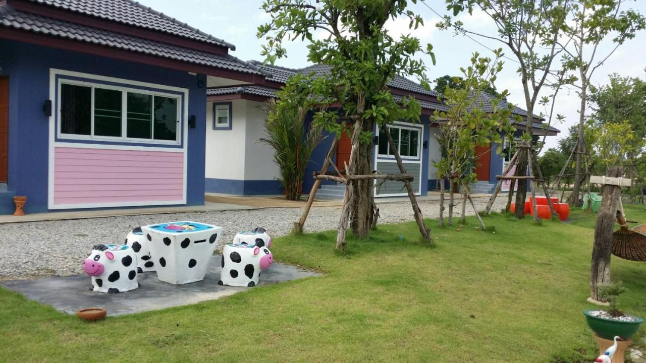 Araya Cottage Uthai Thani Extérieur photo