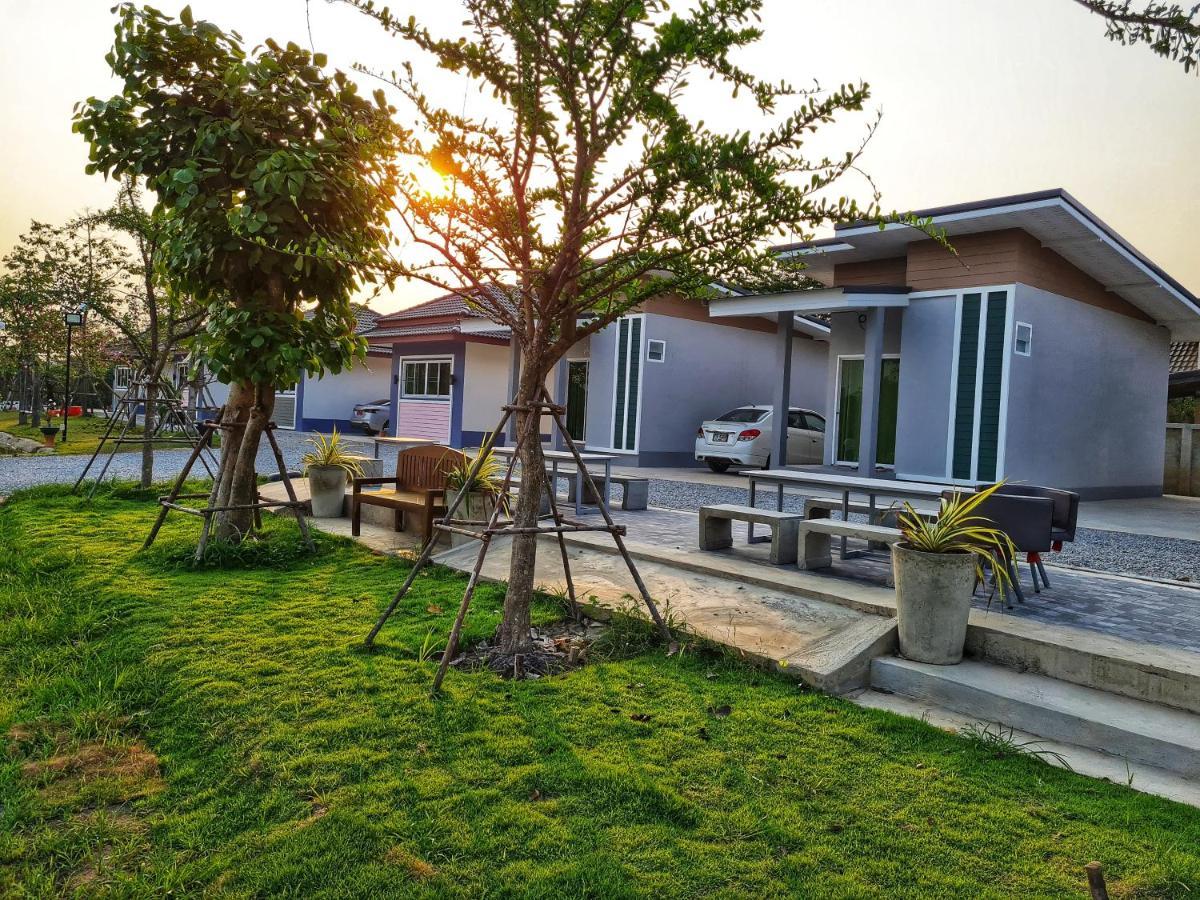 Araya Cottage Uthai Thani Extérieur photo