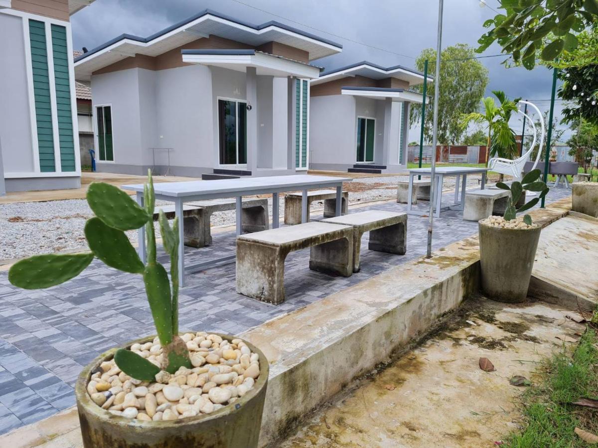 Araya Cottage Uthai Thani Extérieur photo