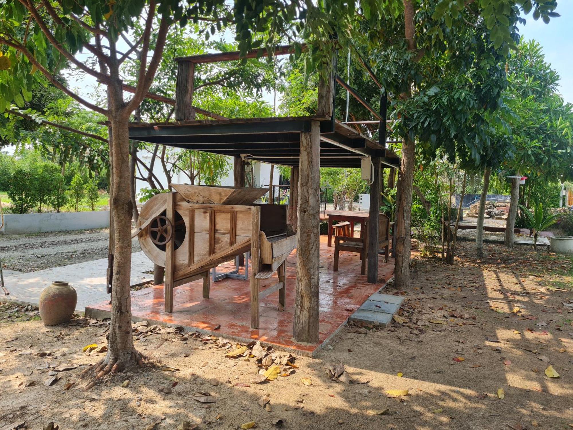 Araya Cottage Uthai Thani Extérieur photo