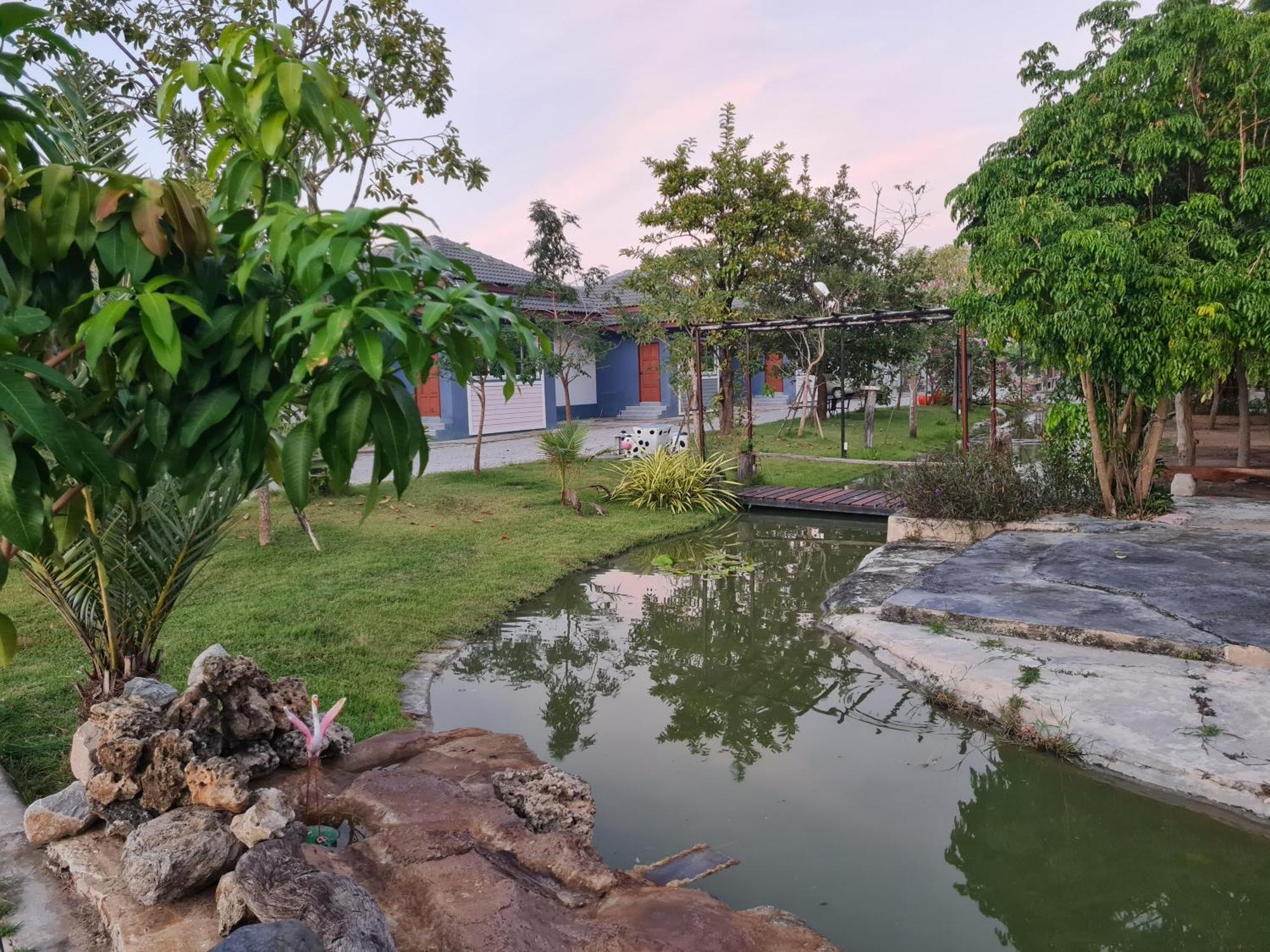 Araya Cottage Uthai Thani Extérieur photo